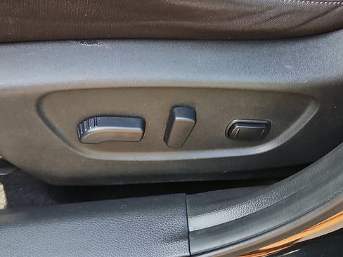 Certified 2019 Nissan Rogue SV w/ Premium Package AWD/4WD image 26