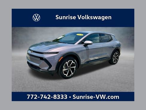Used 2025 Chevrolet Equinox EV LT FWD image 1