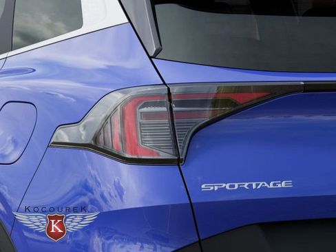 New 2026 Kia Sportage EX image 11