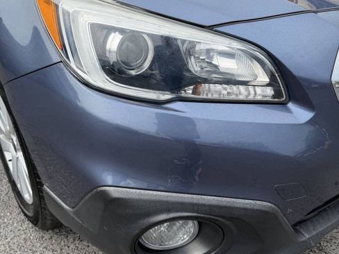 Used 2017 Subaru Outback 2.5i Premium AWD/4WD image 11