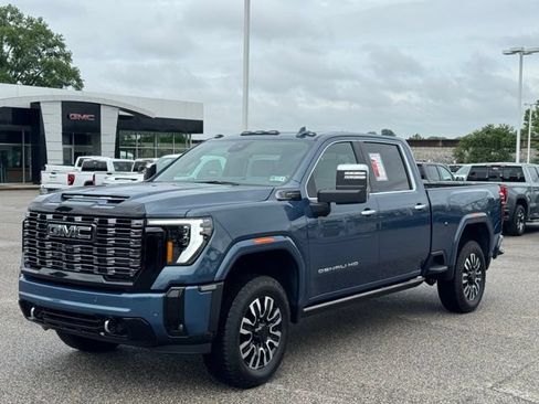Certified 2026 GMC Sierra 2500 Denali Ultimate AWD/4WD image 2
