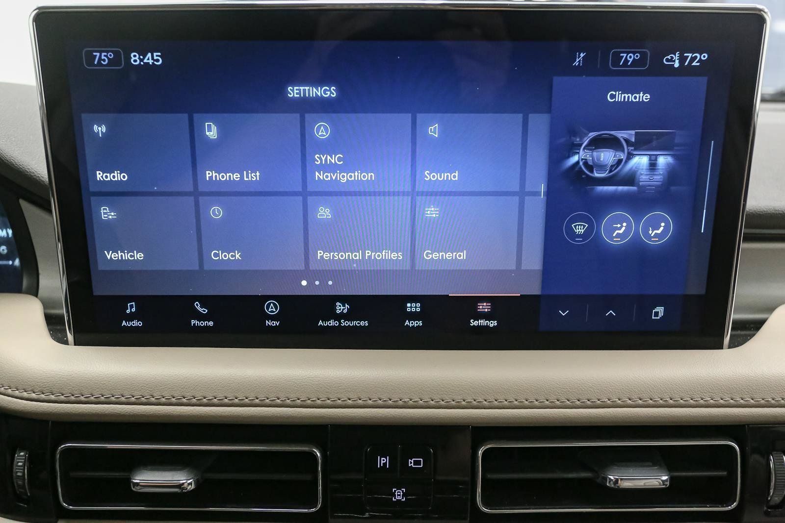 Used 2023 Lincoln Nautilus AWD w/ Premium Package image 27