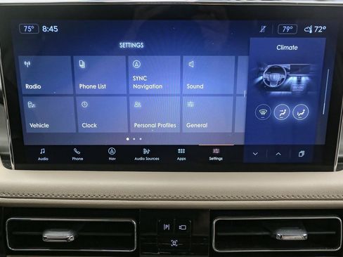 Used 2023 Lincoln Nautilus AWD w/ Premium Package image 27