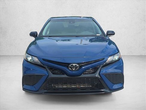 Used 2023 Toyota Camry SE FWD image 3