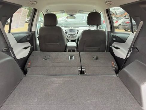 Used 2021 Chevrolet Equinox LS w/ LS Convenience Package AWD/4WD image 39