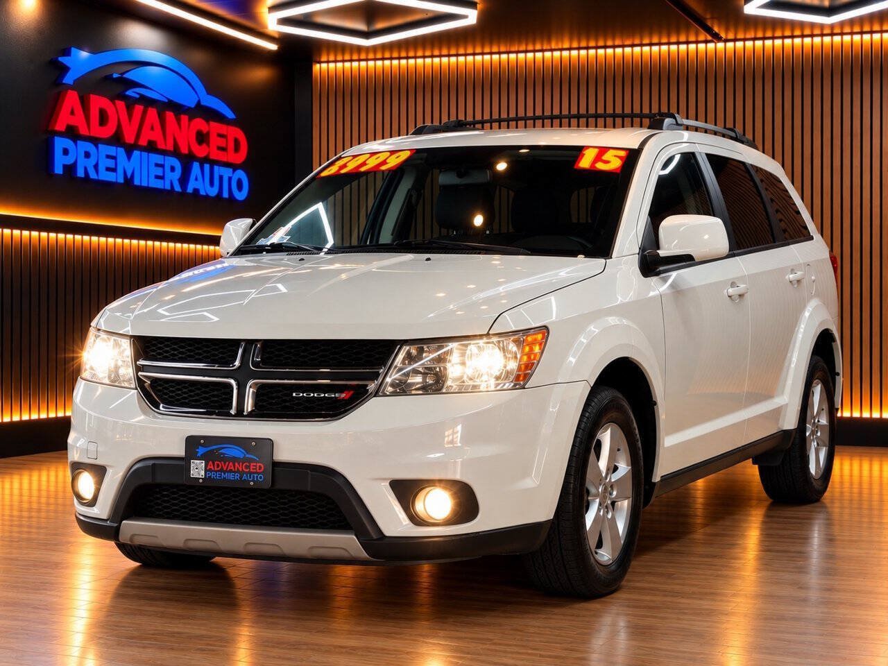 Used 2015 Dodge Journey FWD image 1