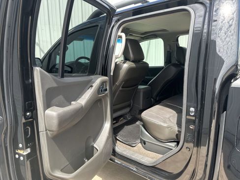 Used 2014 Nissan Frontier PRO-4X w/ Pro-4x Luxury Package image 12