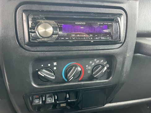 Used 2004 Jeep Wrangler Sport w/ Dual Top Group image 32