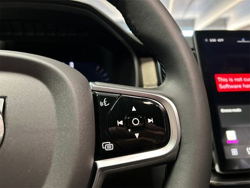 New 2026 Volvo XC90 B6 Plus w/ Protection Package Premier image 14