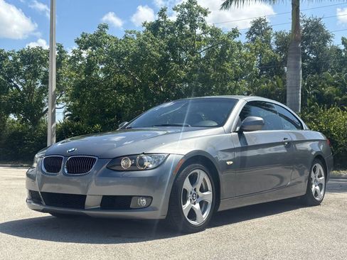 Used 2010 BMW 328i Convertible w/ Premium Pkg RWD image 5
