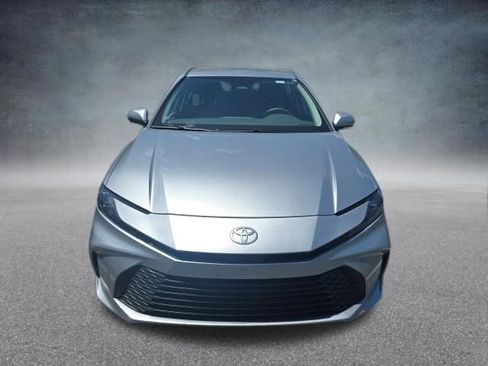 Used 2025 Toyota Camry LE FWD image 9