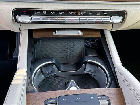 Used 2022 Mercedes-Benz GLS 450 4MATIC image 33