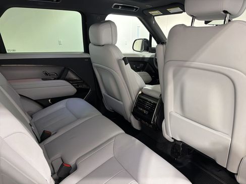 Used 2025 Land Rover Range Rover Sport SE AWD/4WD image 27