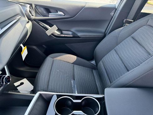 New 2027 Chevrolet Equinox LT AWD/4WD image 33