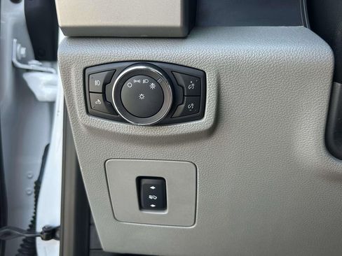 Used 2017 Ford F150 Lariat AWD/4WD image 17