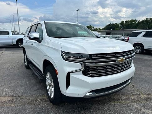 Used 2021 Chevrolet Tahoe Premier w/ Premium Package RWD image 2