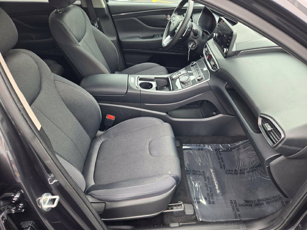 Used 2023 Hyundai Santa Fe SE AWD/4WD image 10