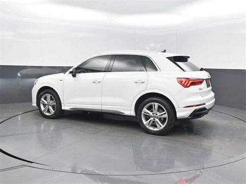 Used 2019 Audi Q3 2.0T Premium Plus w/ Premium Plus Package image 37