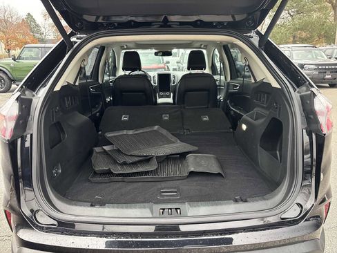 Used 2024 Ford Edge SEL w/ Convenience Package image 13