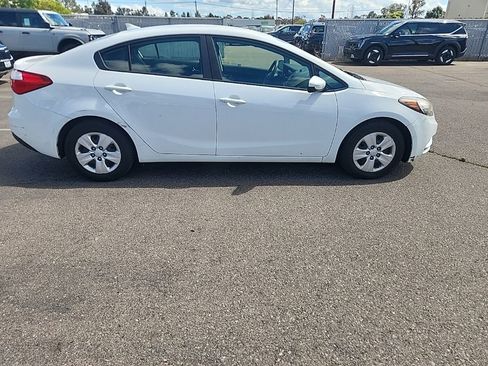 Used 2016 Kia Forte LX FWD image 16