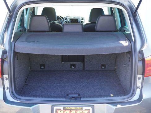 Used 2017 Volkswagen Tiguan Wolfsburg Edition FWD image 9