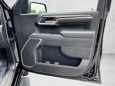 Used 2024 Chevrolet Silverado 1500 LT RWD image 18