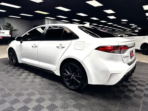 Used 2024 Toyota Corolla SE w/ SE Premium Package FWD image 9