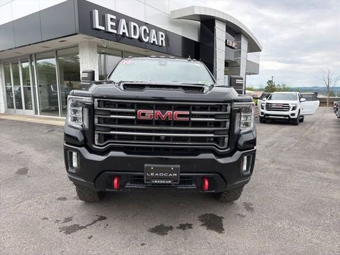 Used 2020 GMC Sierra 2500 AT4 w/ AT4 Premium Package AWD/4WD image 8