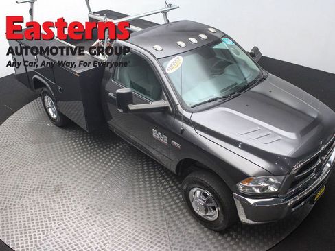 Used 2018 RAM 3500 Tradesman w/ Chrome Appearance Group image 3