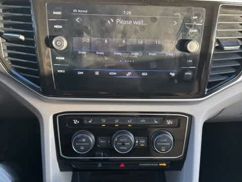 Certified 2023 Volkswagen Atlas SE image 20