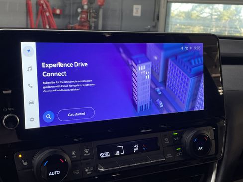 Used 2025 Toyota Grand Highlander XLE image 23