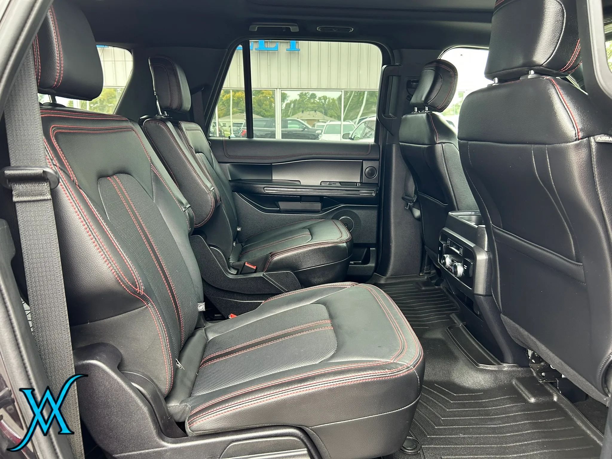 Used 2020 Ford Expedition Max Limited w/ Equipment Group 303A AWD/4WD image 21