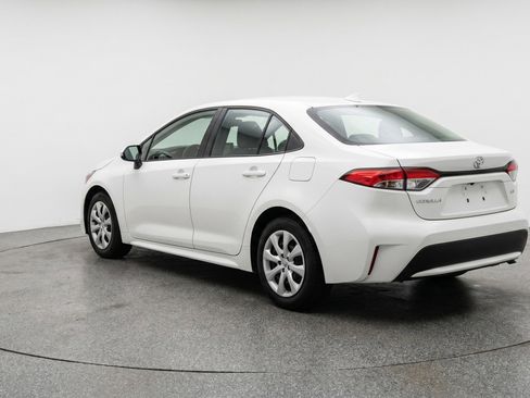 Used 2025 Toyota Corolla LE FWD image 6