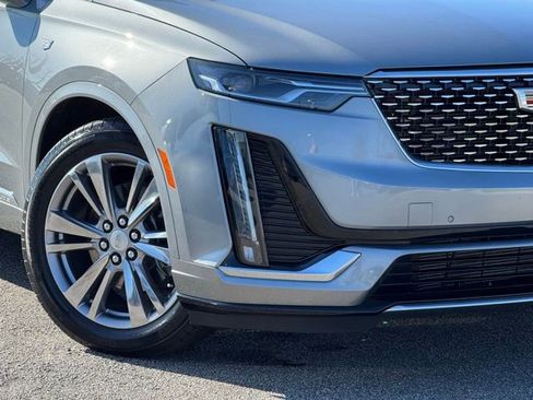 Certified 2024 Cadillac XT6 Premium Luxury image 11