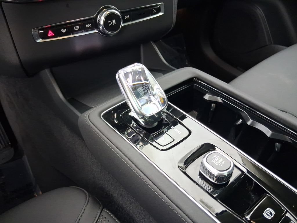 Used 2026 Volvo XC90 B6 Plus AWD/4WD image 22