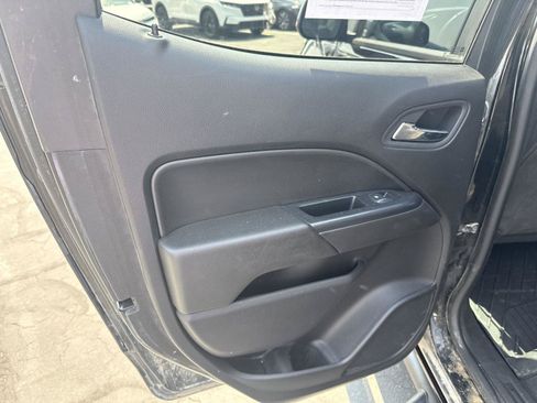 Used 2021 Chevrolet Colorado LT w/ Redline Special Edition AWD/4WD image 14