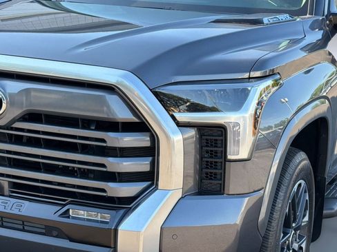 Used 2024 Toyota Tundra Limited AWD/4WD image 11