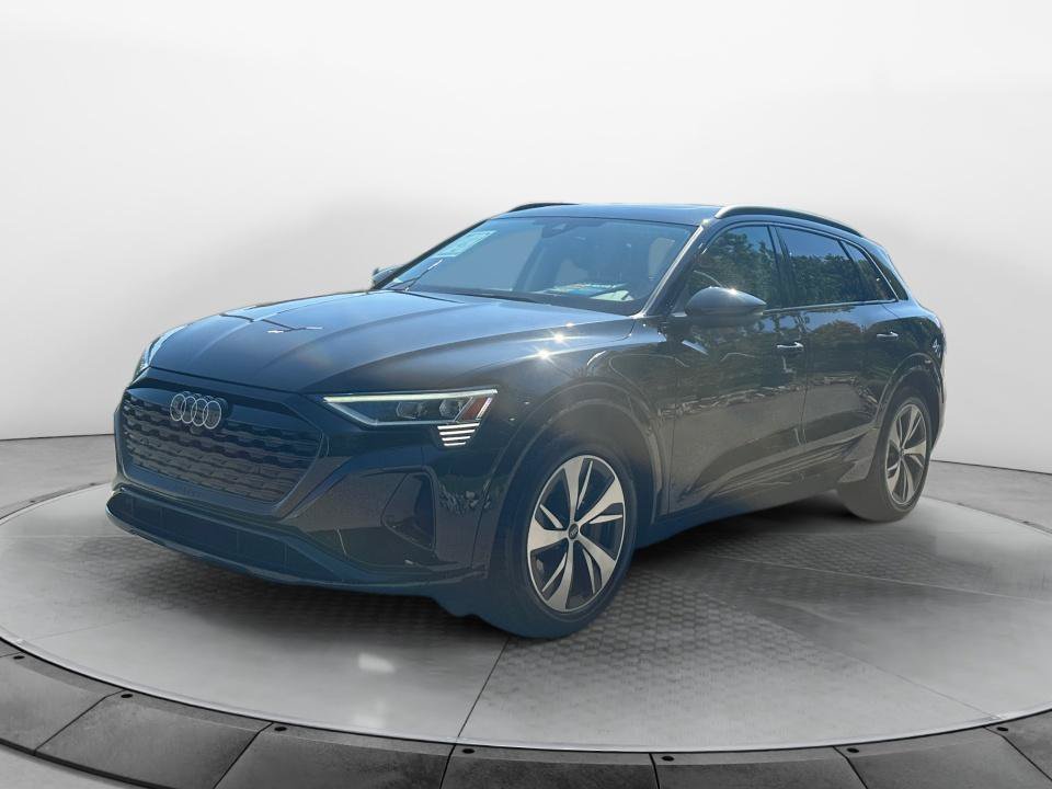 Used 2024 Audi Q8 e-tron Premium AWD/4WD image 3