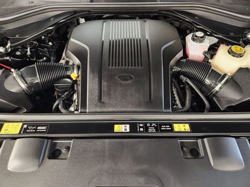 Used 2025 Land Rover Range Rover Sport Dynamic SE image 32