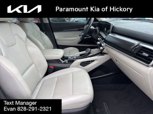 Used 2023 Kia Telluride S image 36