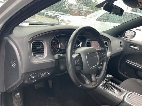 Used 2023 Dodge Charger SXT image 9