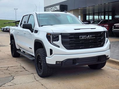 New 2026 GMC Sierra 1500 Elevation w/ LPO, Elevation Black Package