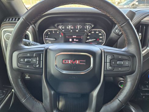 Certified 2022 GMC Sierra 2500 AT4 w/ AT4 Preferred Package AWD/4WD image 11