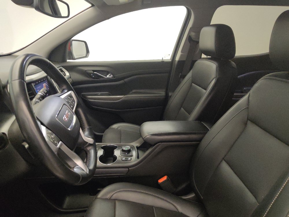 Used 2023 GMC Acadia SLT FWD image 17