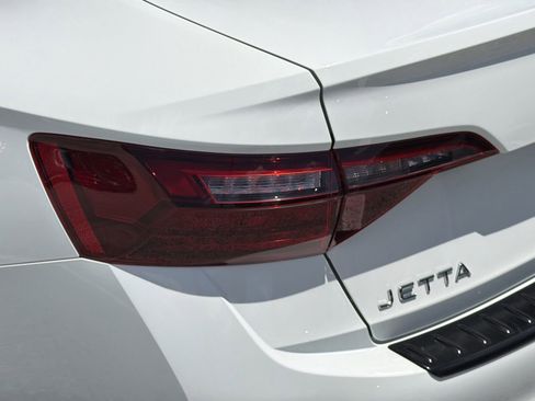 Used 2023 Volkswagen Jetta Sport FWD image 7