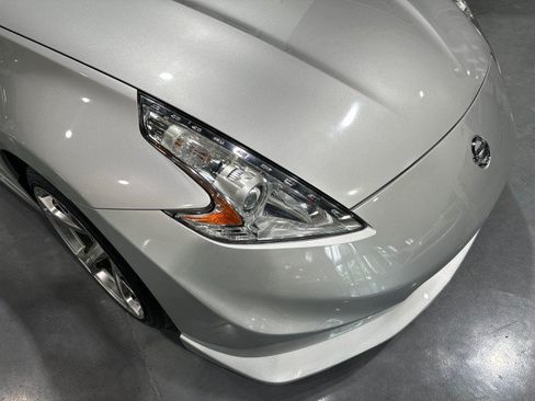 Used 2010 Nissan 370Z NISMO RWD image 12