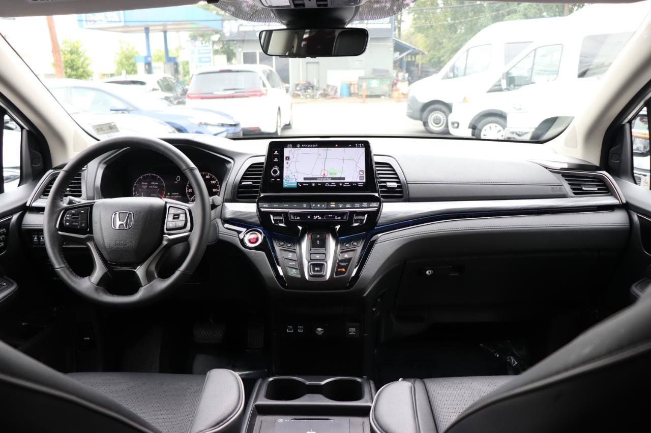 Used 2026 Honda Odyssey Elite image 18