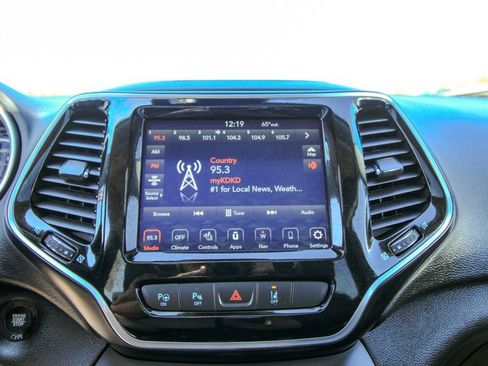 Used 2021 Jeep Cherokee Limited w/ Elite Package image 26