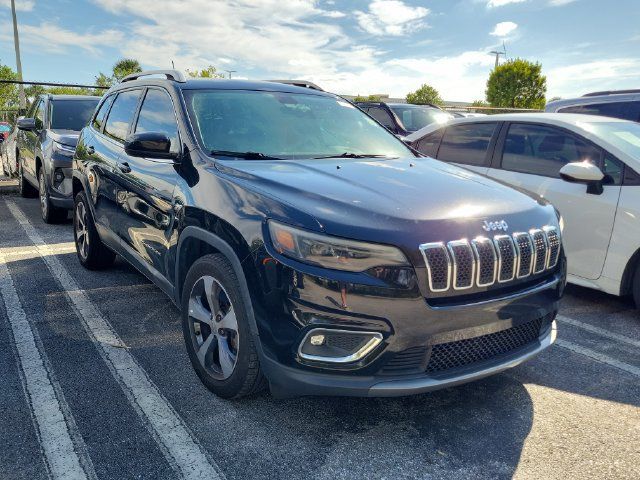 Used 2019 Jeep Cherokee Limited FWD image 2
