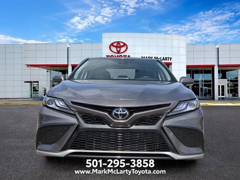 Used 2024 Toyota Camry XSE FWD image 8